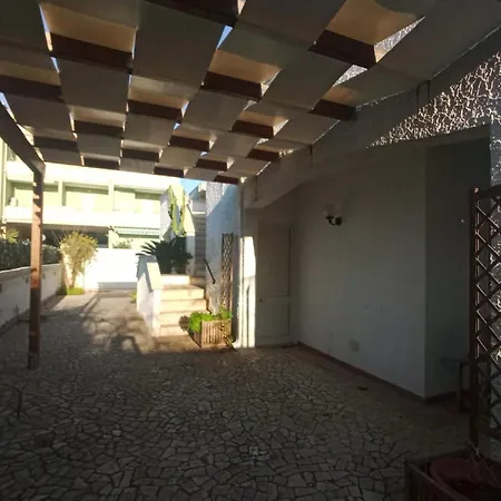 Baia 10 Posti Apartman *